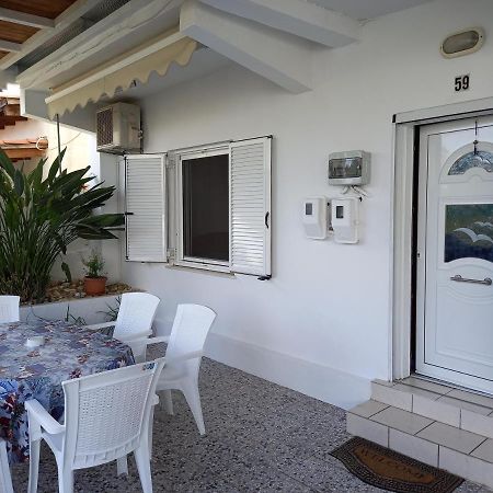 Alexandros Cosy House For Family Vacation Chrissi Akti Chania Exterior foto