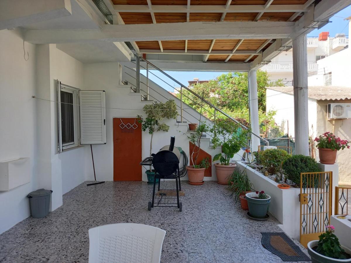 Alexandros Cosy House For Family Vacation Chrissi Akti Chania Exterior foto